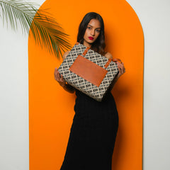 Tote Poise